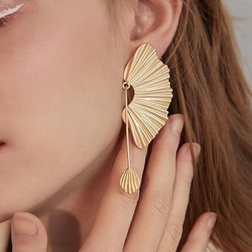 ⭐ Gold Leaf Earrings ⭐